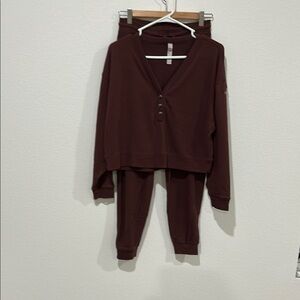 Alo Yoga 2 piece Lounge Set